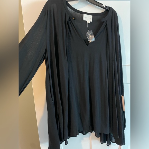 Top - Picture 4 of 4